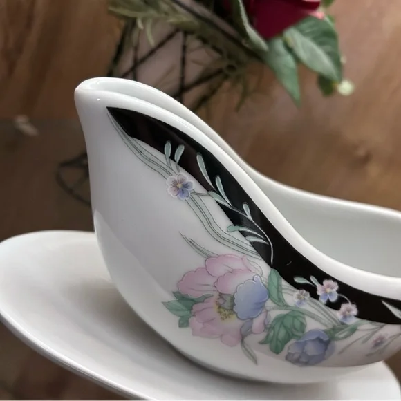 Vintage McCrory Gravy Boat & Underplate - Picture 2 of 11